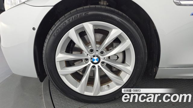 BMW 5-Series 520d xDrive M Aero Dynamic — пробег 163 991 км — фото 5 из 5