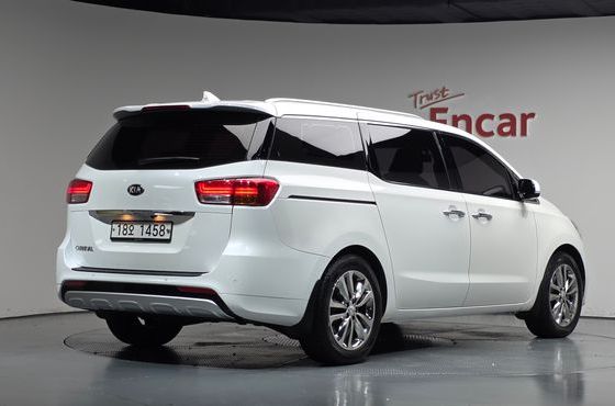 Kia Carnival 9-seater Prestige — пробег 72 287 км — фото 2 из 5