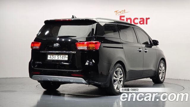 Kia Carnival из Кореи Encar