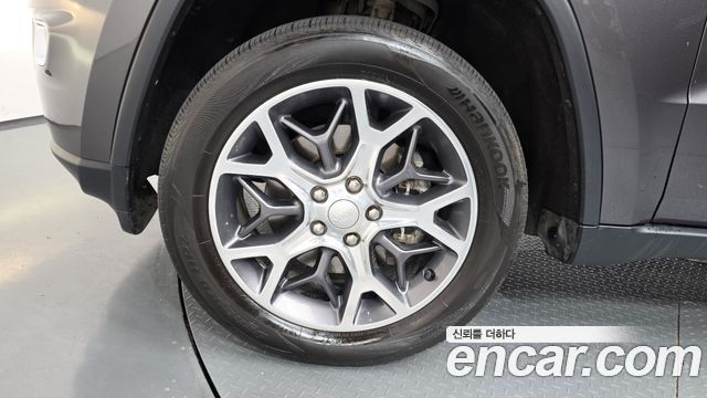 Jeep Cherokee из Кореи Encar