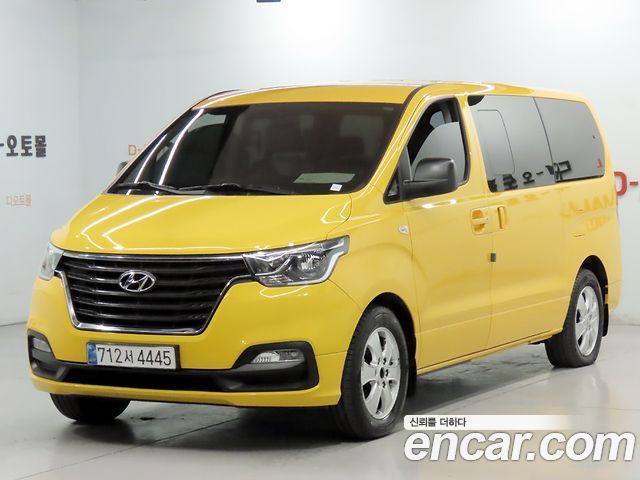 Hyundai Starex Wagon 12-Seater Smart — пробег 100 200 км — фото 1 из 5