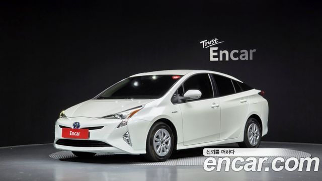 Toyota Prius из Кореи Encar