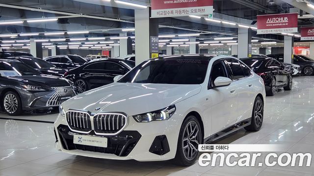 BMW 5-Series 520i M Sport — пробег 17 170 км — фото 1 из 5