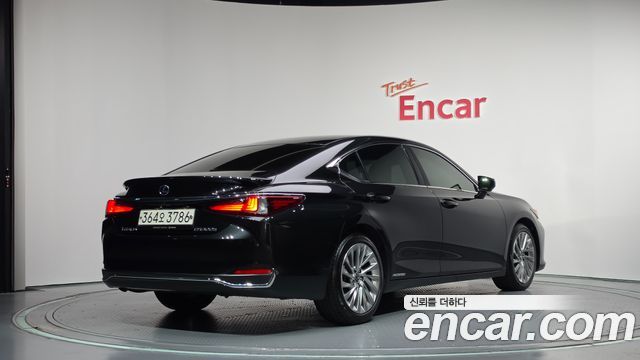 Lexus ES Executive — пробег 72 242 км — фото 2 из 5