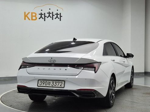 Hyundai AVANTE 1.6 Inspiration — пробег 62 838 км — фото 3 из 5