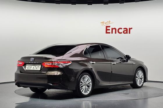 Toyota Camry 2.5 XLE Hybrid — пробег 86 561 км — фото 2 из 5