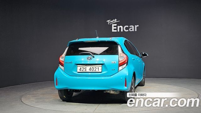 Toyota Prius 1.5 — пробег 63 916 км — фото 4 из 5