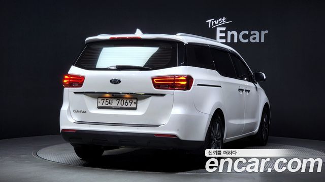 Kia Carnival из Кореи Encar
