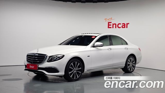 Mercedes-Benz E-Class E300e 4MATIC Exclusive — пробег 80 768 км — фото 1 из 5