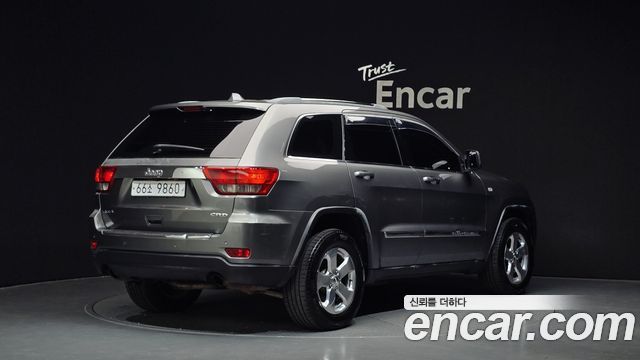 Jeep Cherokee 3.0 Diesel Laredo WK2 — пробег 303 029 км — фото 2 из 5