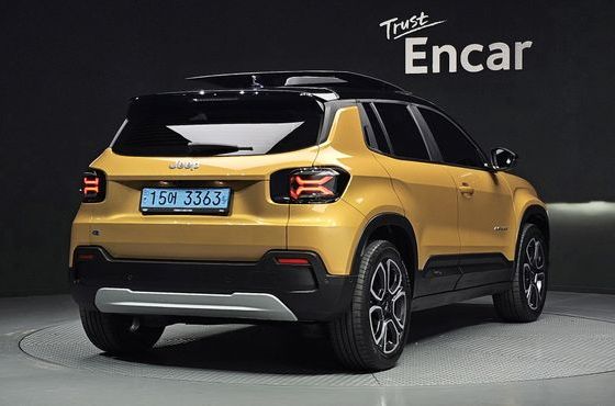 Jeep Avenger Altitude — пробег 15 100 км — фото 2 из 5