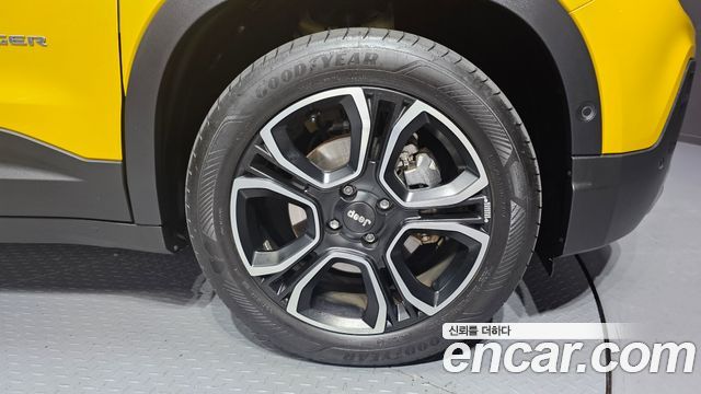 Jeep Avenger из Кореи Encar