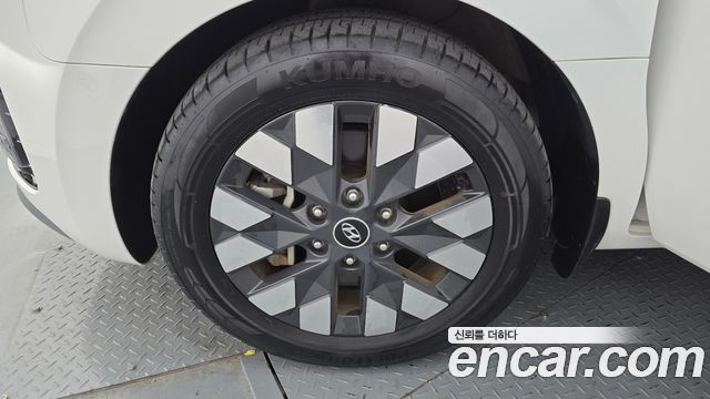 Hyundai Staria из Кореи Encar