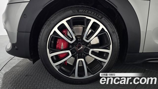 Mini Countryman JCW Launch Pack 2nd Gen — пробег 42 240 км — фото 5 из 5