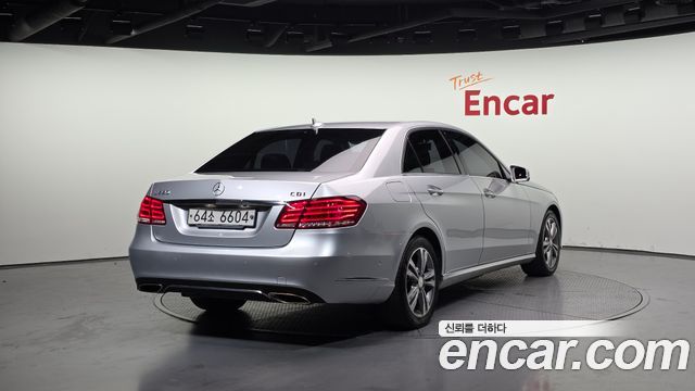 Mercedes-Benz E-Class из Кореи Encar