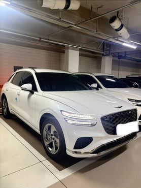 Genesis GV70 2.5T Gasoline AWD — пробег 3 568 км — фото 4 из 5