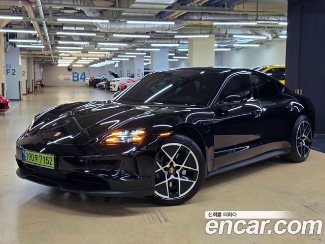 Porsche Taycan Base — пробег 29 000 км — фото 1 из 5