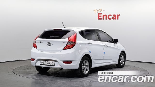 Hyundai Accent Diesel WIT 1.6 VGT Premier — пробег 114 714 км — фото 2 из 5