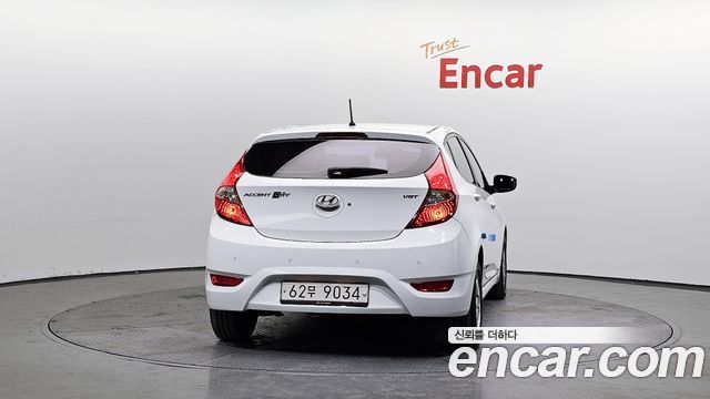 Hyundai Accent Diesel WIT 1.6 VGT Premier — пробег 114 714 км — фото 4 из 5