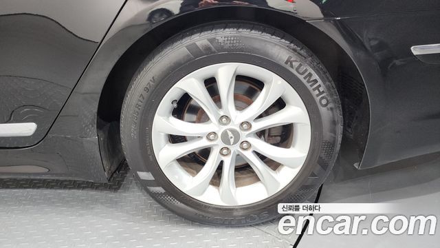 Hyundai Genesis из Кореи Encar