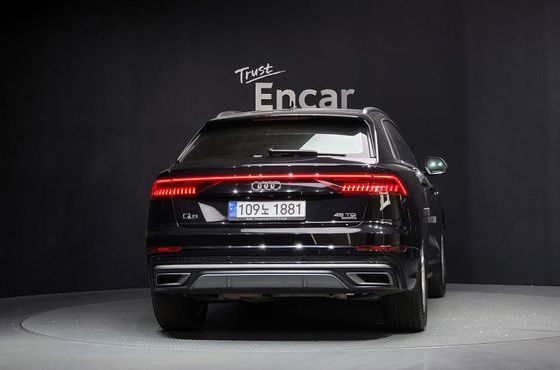 Audi Q8 45 TDI Quattro Premium — пробег 105 023 км — фото 4 из 5