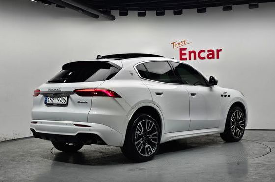 Maserati Grecale 2.0 AWD GT — пробег 12 371 км — фото 2 из 5