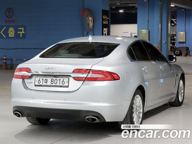 Jaguar XF 2.0 Luxury X250 — пробег 134 271 км — фото 4 из 5