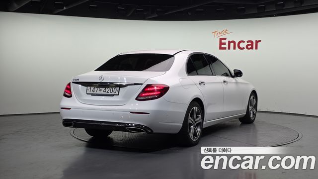 Mercedes-Benz E-Class из Кореи Encar