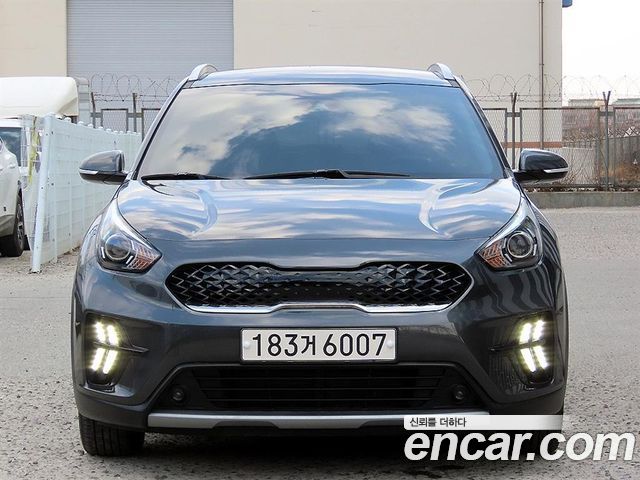 Kia Niro 1.6 HEV Prestige — пробег 115 089 км — фото 1 из 5