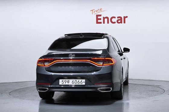 Hyundai Grandeur 3.3 Celebrity — пробег 56 079 км — фото 4 из 5