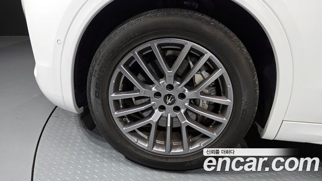 Maserati Grecale из Кореи Encar