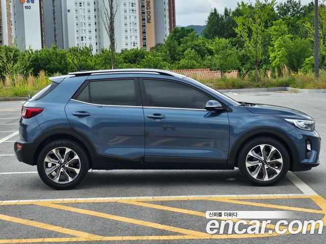 Kia Stonic Diesel 1.6 Deluxe — пробег 174 051 км — фото 4 из 5