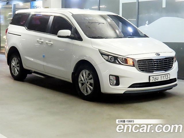 Kia Carnival 6-seater Wheelchair lift — пробег 212 270 км — фото 1 из 5