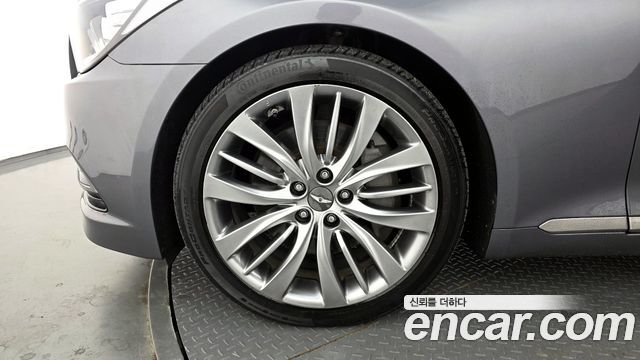Hyundai Genesis из Кореи Encar