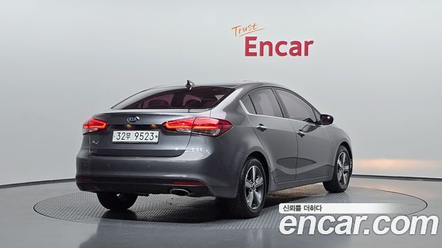 Kia K3 из Кореи Encar