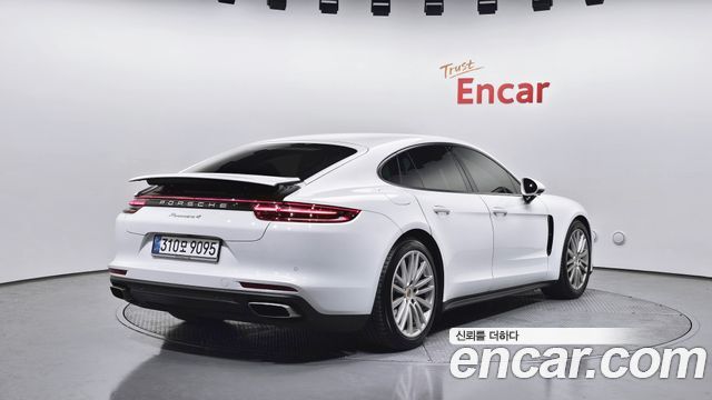 Porsche Panamera 3.0 AWD — пробег 98 744 км — фото 2 из 5