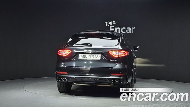 Maserati Levante из Кореи Encar