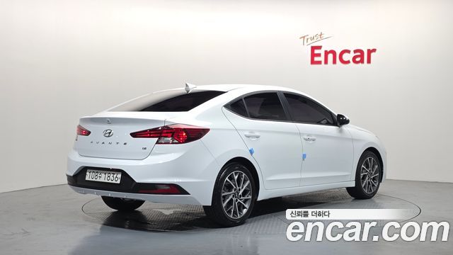 Hyundai AVANTE из Кореи Encar