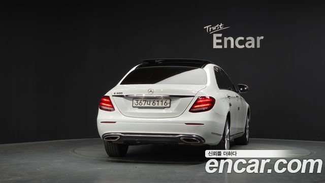 Mercedes-Benz E-Class из Кореи Encar