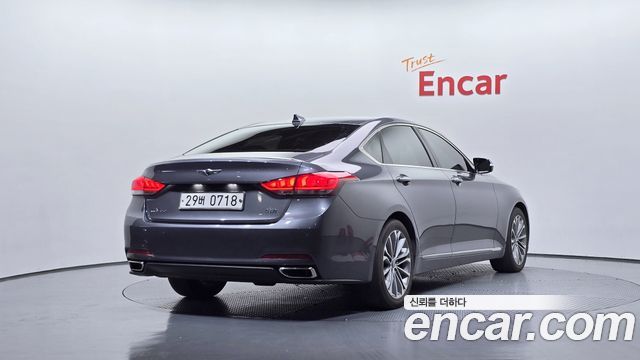 Hyundai Genesis из Кореи Encar