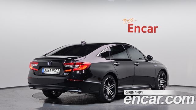 Honda Accord 2.0 Hybrid Touring — пробег 39 208 км — фото 2 из 5
