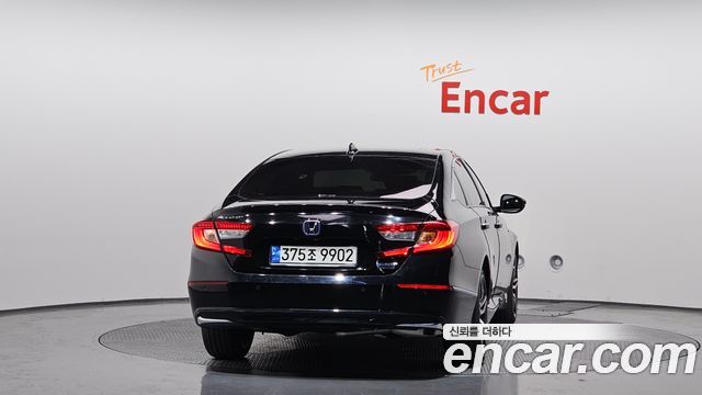 Honda Accord 2.0 Hybrid Touring — пробег 39 208 км — фото 4 из 5