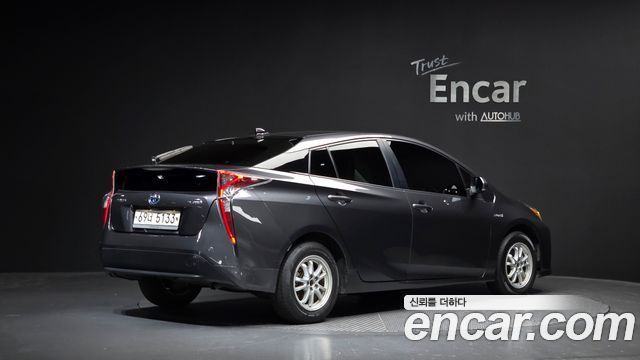 Toyota Prius из Кореи Encar