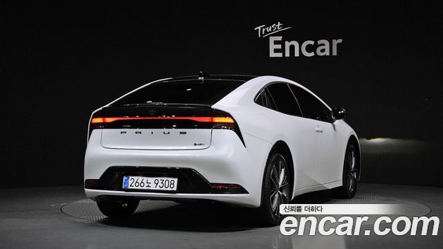 Toyota Prius из Кореи Encar