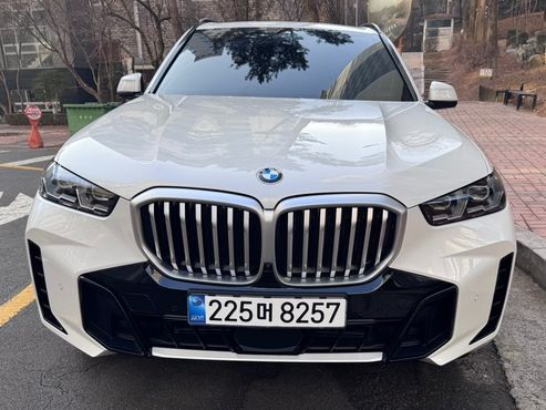 BMW X5 xDrive 40i M Sport — пробег 13 025 км — фото 2 из 5