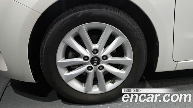 Kia K3 из Кореи Encar