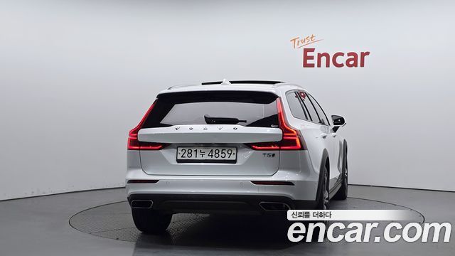 Volvo V60 из Кореи Encar