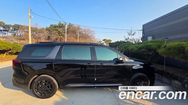 Kia Carnival Hev 9 Seater X Line — пробег 756 км — фото 2 из 5