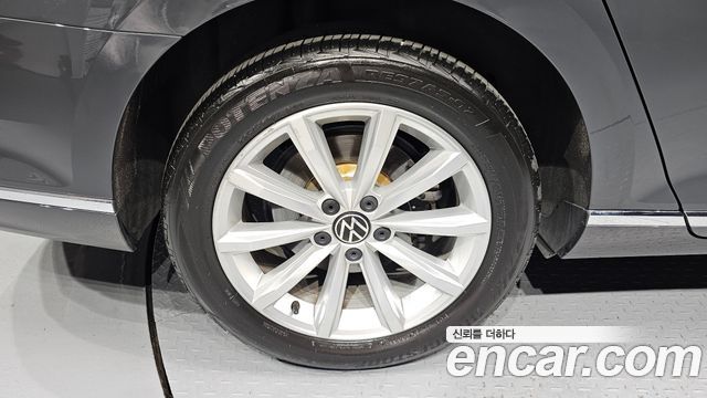 Volkswagen Passat 2.0 TDI Premium — пробег 87 093 км — фото 5 из 5