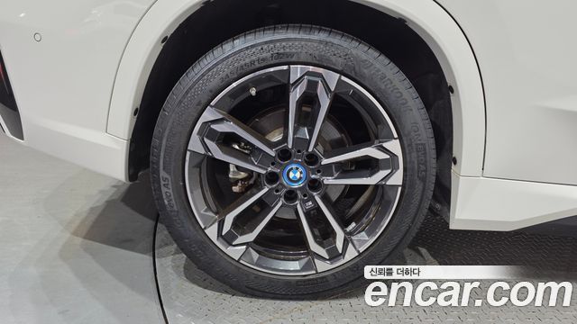 BMW iX1 из Кореи Encar